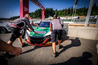 Scrutineering
 | SRO / Dirk Bogaerts Photography