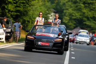 Parade
