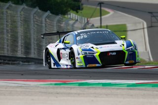 #25 Sainteloc Racing FRA Audi R8 LMS - Simon Gachet FRA Christopher Haase DEU, Free Practice 1