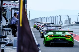 Free Practice 2, Pitlane Ambiance
