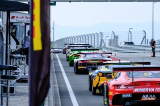 Free Practice 2, Pitlane Ambiance
