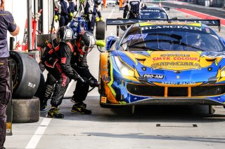 #39 TP 12 - Kessel Racing THA Ferrari 488 GT3 Pro-Am Cup Piti Bhirombhakdi THA Carlo Van Dam NDL, Free Practice 2, Pitlane Ambiance
