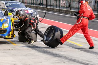 #39 TP 12 - Kessel Racing THA Ferrari 488 GT3 Pro-Am Cup Piti Bhirombhakdi THA Carlo Van Dam NDL, Free Practice 2, Pitlane Ambiance
