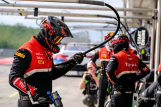 Free Practice 2, Pitlane Ambiance
