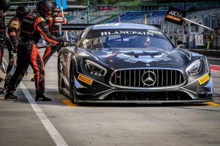 #90 AKKA ASP Team FRA Mercedes-AMG GT3 Silver Cup Nico Bastian DEU Jack Manchester GBR, Free Practice 2, Pitlane Ambiance
