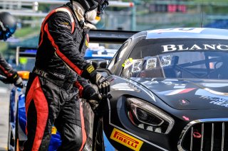 #90 AKKA ASP Team FRA Mercedes-AMG GT3 Silver Cup Nico Bastian DEU Jack Manchester GBR, Free Practice 2, Pitlane Ambiance

