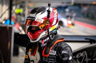 Free Practice 2, Pitlane Ambiance
