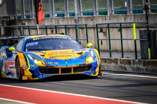 #39 TP 12 - Kessel Racing THA Ferrari 488 GT3 Pro-Am Cup Piti Bhirombhakdi THA Carlo Van Dam NDL, Free Practice 2, Pitlane Ambiance

