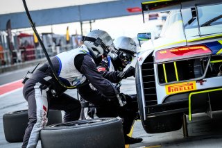 #25 Sainteloc Racing FRA Audi R8 LMS - Simon Gachet FRA Christopher Haase DEU, Free Practice 2, Pitlane Ambiance
