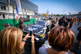 #90 AKKA ASP Team FRA Mercedes-AMG GT3 Silver Cup Nico Bastian DEU Jack Manchester GBR, Gridwalk, Race 1
