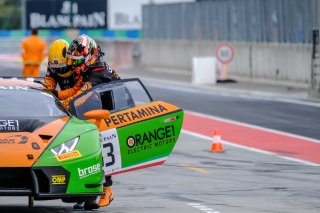 #63 GRT Grasser Racing Team AUT Lamborghini Huracan GT3 - Christian Engelhart DEU Mirko Bortolotti ITA, Race 1
