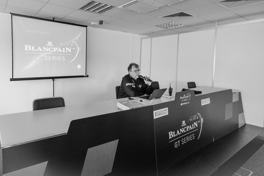 Drivers' Briefing 
