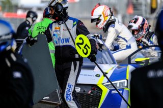 #25 Sainteloc Racing FRA Audi R8 LMS - Simon Gachet FRA Christopher Haase DEU, Race 2
