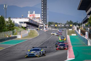 #76 R-Motorsport CHE Aston Martin V12 Vantage - Matthieu Vaxivière FRA Jake Dennis GBR Nicki Thiim DNK, Race
