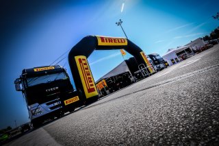 Pirelli
