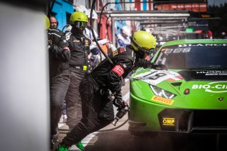 #19 GRT Grasser Racing Team AUT Lamborghini Huracan GT3 - Ezequiel Perez Companc ARG Andrea Caldarelli ITA, Race 1
