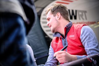 Autograph session
