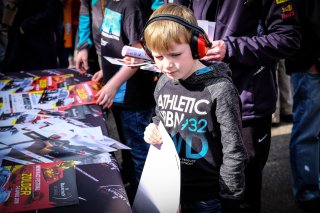 Autograph session
