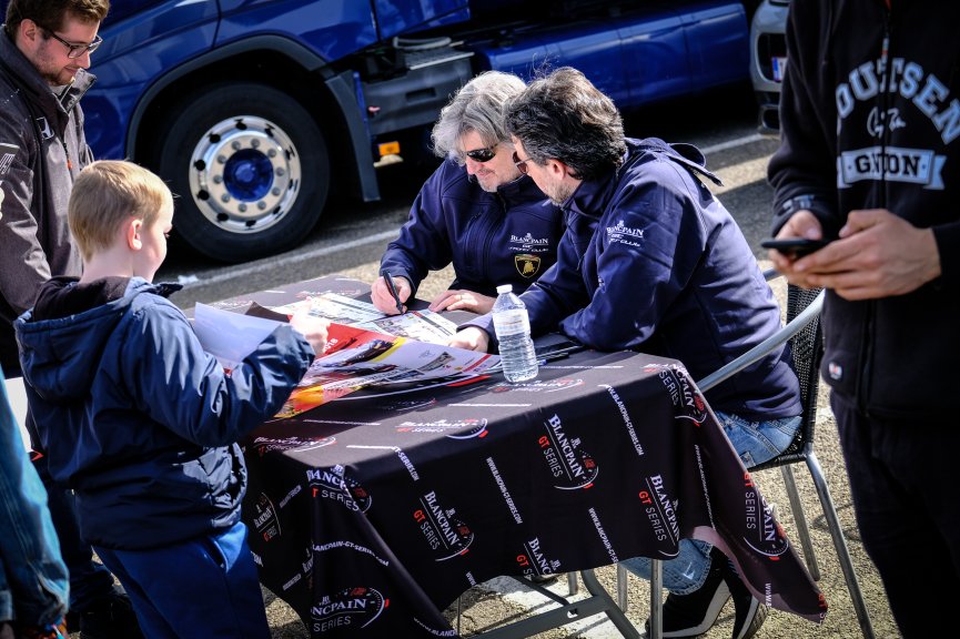 Autograph Session