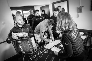 Drivers' Briefing
