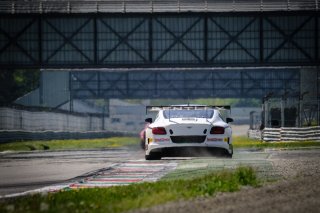 #31 Team Parker Racing GBR Bentley Continental GT3 Pro-Am Cup Derek Pierce GBR Rob Smith GBR Seb Morris GBR, Free Practice
