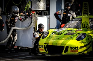 #911 Manthey-Racing DEU Porsche 911 GT3 R - Frederic Makowiecki FRA Romain Dumas FRA Dirk Werner DEU, Pre-Qualifying Session
