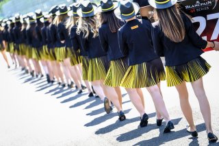 Race, Gridgirls