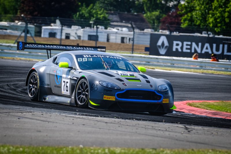 Aston Martin v12 Vantage gt3