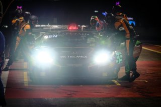 Night Practice, Pitlane
