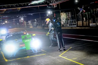 Night Practice, Pitlane
