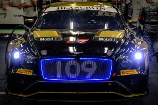 Night Practice, Pitlane
