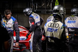 Night Practice, Pitlane
