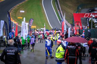Gridwalk, Race

