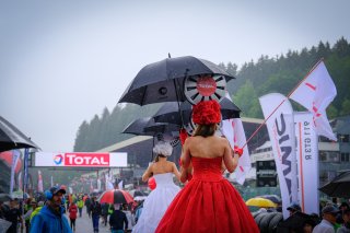 Gridwalk, Race
