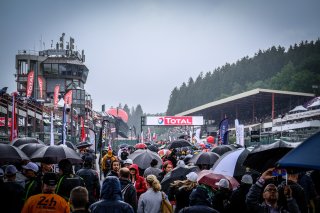 Gridwalk, Race
