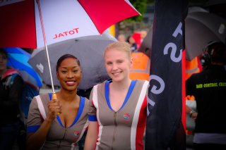 Gridwalk, Race
