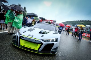 Gridwalk, Race
