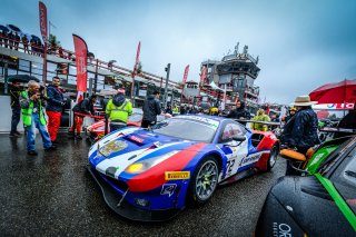 Gridwalk, Race
