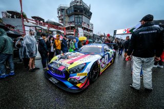 Gridwalk, Race
