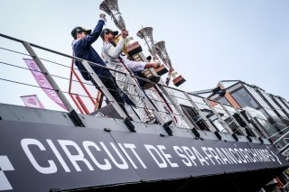 Podium, Race
