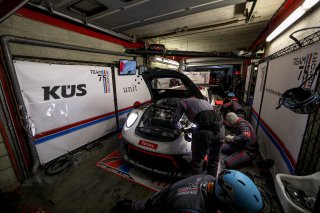 #117 KÜS Team75 Bernhard **** DEU Porsche 911 GT3 R - - Earl Bamber NZL Timo Bernhard DEU Laurens Vanthoor BEL - IntGTC, Pitlane, Race
