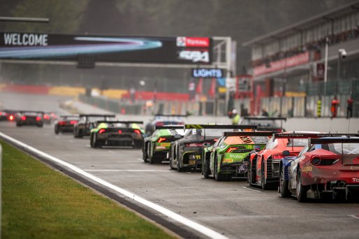 #19 GRT Grasser Racing Team AUT Lamborghini Huracan GT3 2019 Arno Santamato FRA Gerhard Tweraser AUT Lucas Mauron CHE Andrea Amici ITA Silver Cup, Race
 | SRO / Kevin Pecks-1VIER
