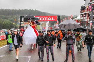 Gridwalk, Race
