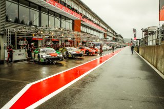 Pit Lane, Race
