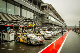 Pit Lane, Race
