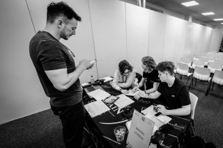 Admin Checks
 | SRO / Dirk Bogaerts Photography