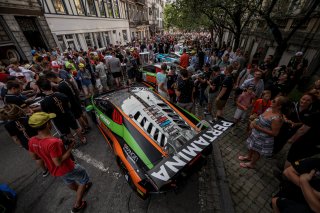 Parade
