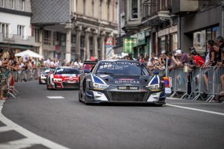 Parade
