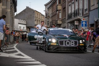 Parade
