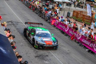 Parade
